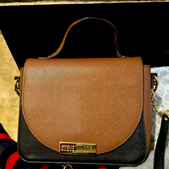 Steve Madden - Picture 1 of 1